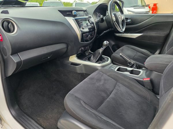 Nissan Navara 2017 388181302