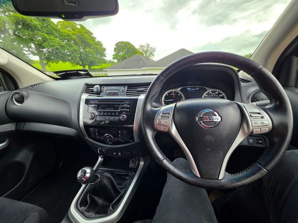 Nissan Navara 2017 388181305