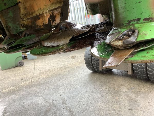 Used Krone ECF 280 front mower 388190338