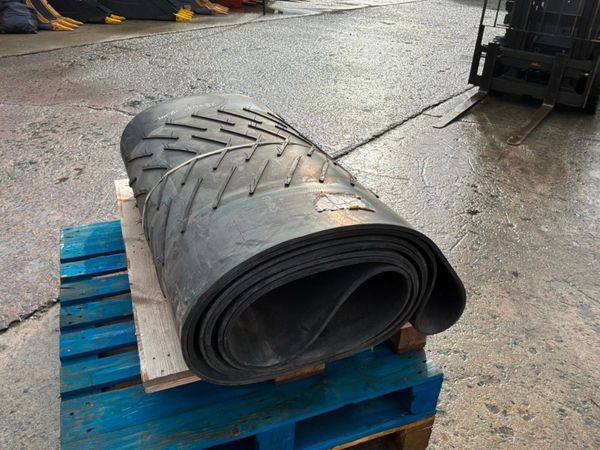 UNUSED 47" RUBBER CONVEYOR BELT........1419. 388112251