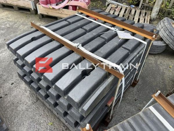 Metso LT106 Jaw Plates 388132507