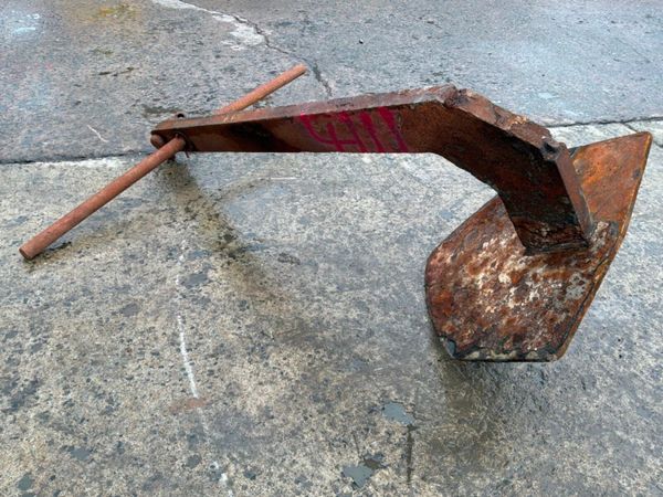 OLD CAST IRON SHIP ANCHOR............4111. 388134844