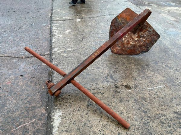 OLD CAST IRON SHIP ANCHOR............4111. 388134848