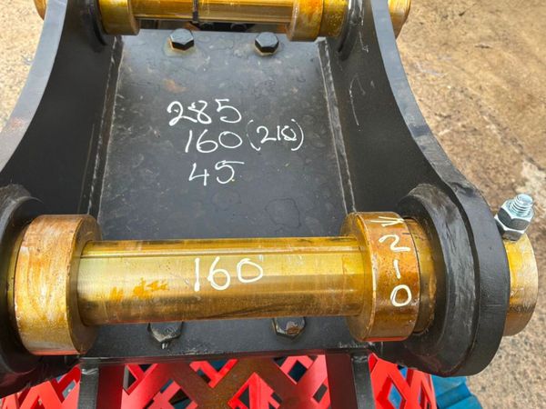 UNUSED SCREENING BUCKET...45mm PINS....1417. 388134961