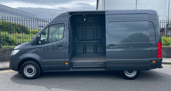 2025 Sprinter 315/36 Auto/AC/ Rev Cam/Leather 388242365
