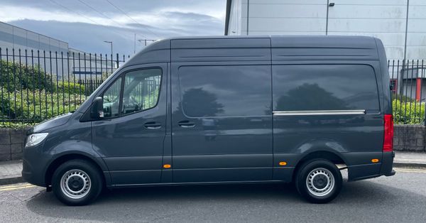 2025 Sprinter 315/36 Auto/AC/ Rev Cam/Leather 388242366