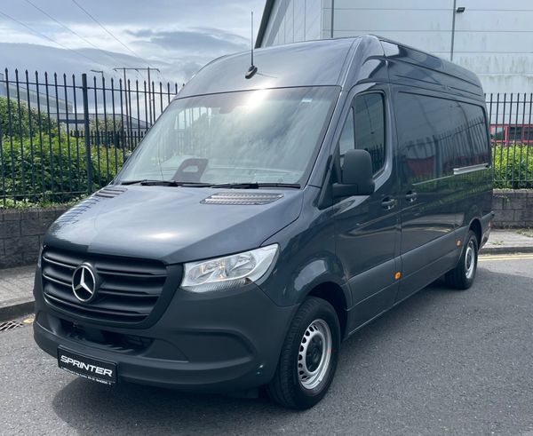 2025 Sprinter 315/36 Auto/AC/ Rev Cam/Leather 388242368