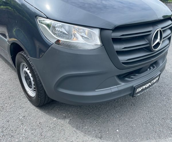 2025 Sprinter 315/36 Auto/AC/ Rev Cam/Leather 388242369