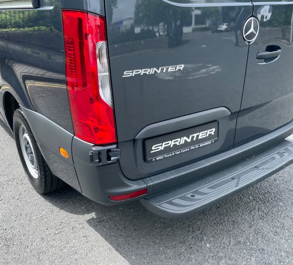 2025 Sprinter 315/36 Auto/AC/ Rev Cam/Leather 388242372