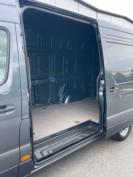 2025 Sprinter 315/36 Auto/AC/ Rev Cam/Leather 388242375