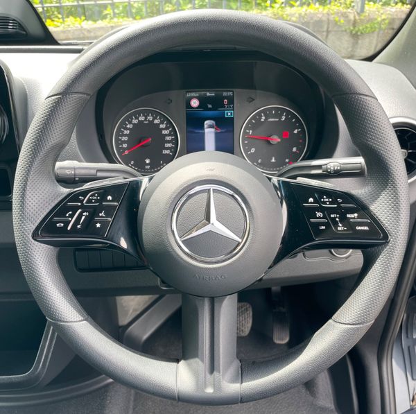 2025 Sprinter 315/36 Auto/AC/ Rev Cam/Leather 388242385
