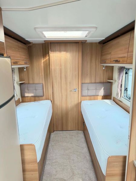✨IMMACULATE 2018 BAILEY UNICORN CODOBRA 4 BERTH✨ 388286131