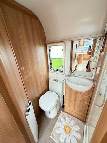 ✨IMMACULATE 2018 BAILEY UNICORN CODOBRA 4 BERTH✨ 388286134