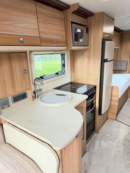✨IMMACULATE 2018 BAILEY UNICORN CODOBRA 4 BERTH✨ 388286136