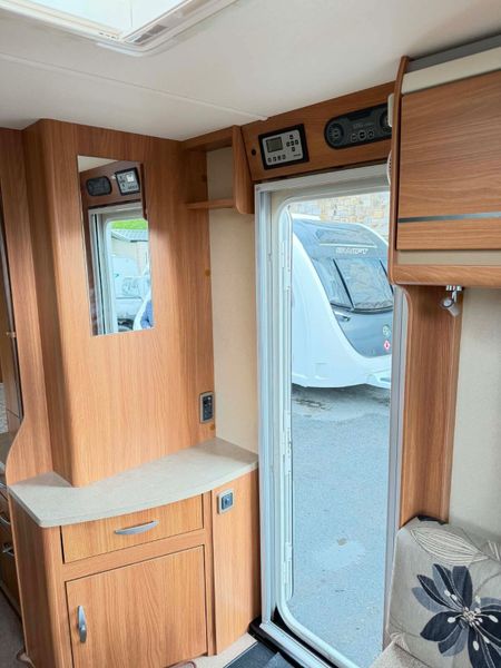 ✨ SWIFT CHALLENGER SPORT 4 BERTH ISLAND BED✨ 388286268