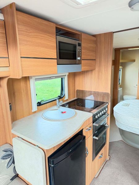 ✨ SWIFT CHALLENGER SPORT 4 BERTH ISLAND BED✨ 388286270