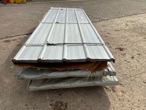 UNUSED 10ft ROOF SHEETING / CLADDING.....1275d. 388292978