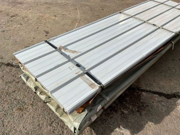 UNUSED 10ft ROOF SHEETING / CLADDING.....1275d. 388292983