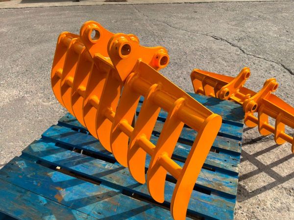 UNUSED 38" LAWN / STONE  RAKE......40mm PIN.....19 388299892