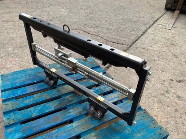 UNUSED FORK POSITIONER 20" CARRIAGE........1917 388299819