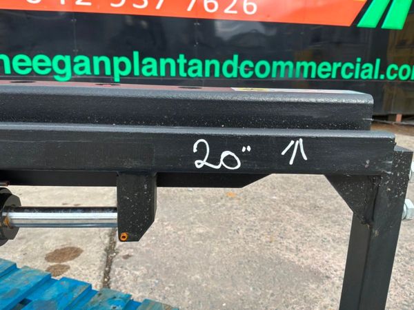 UNUSED FORK POSITIONER 20" CARRIAGE........1917 388299831