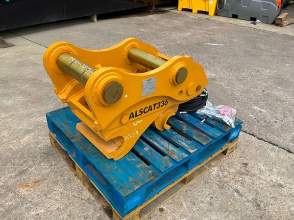 UNUSED HYDRAULIC HITCH...100/90mm PINS....2236. 388226303