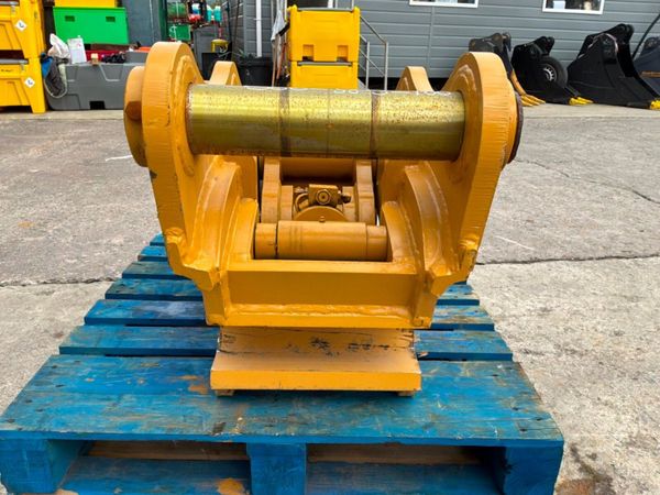 UNUSED HYDRAULIC HITCH...100/90mm PINS....2236. 388226316