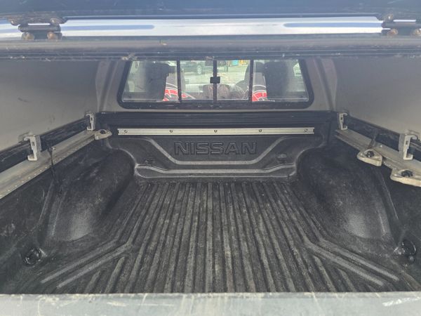 Nissan Navara 2021 388233421