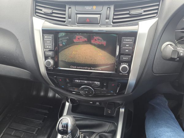 Nissan Navara 2021 388233426