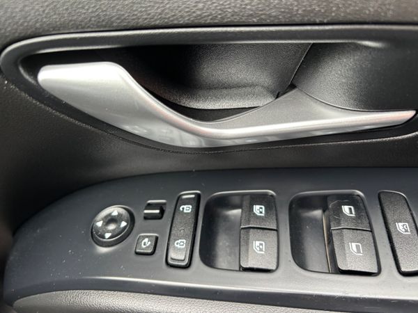Tucson Commercial only 31000kms as new €22967 plus 388234510