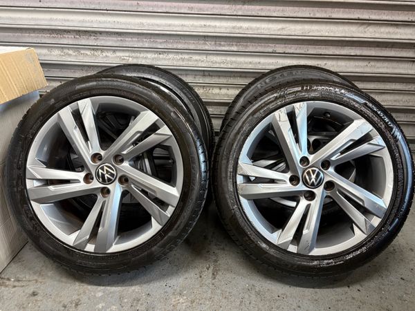 17” Volkswagen Golf R-Line Alloys 388356339