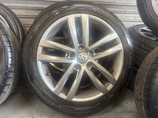 17” Volkswagen Golf Alloys 388389162
