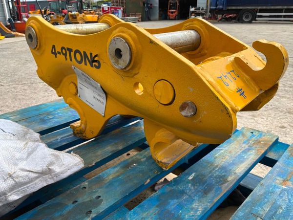 UNUSED HYDRAULIC Q/HITCH......50mm PINS.......2242 388308846