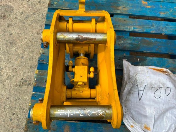 UNUSED HYDRAULIC Q/HITCH......50mm PINS.......2242 388308851