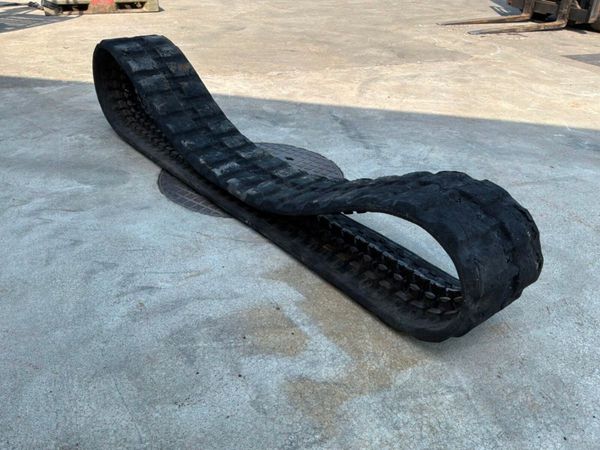 250 x 47 x 84 RUBBER TRACK.3 TONNE MINI DIGGER. 388446226