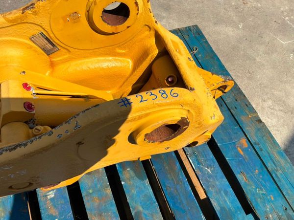 UNUSED MILLER QUICK HITCH....70mm PINS......2386. 388464504
