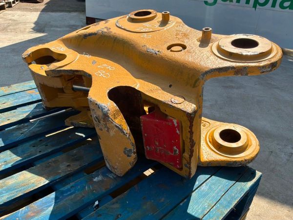 UNUSED MILLER QUICK HITCH....70mm PINS......2386. 388464513