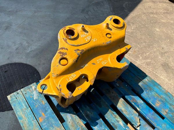 UNUSED MILLER QUICK HITCH....70mm PINS......2386. 388464518