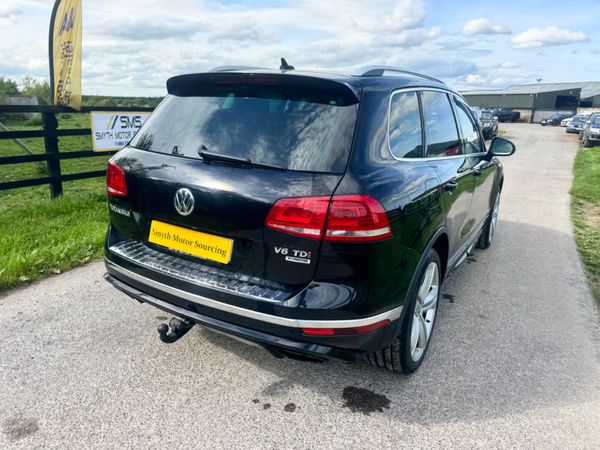 152 Volkswagen Touareg R-Line Crewcab***** 388404128