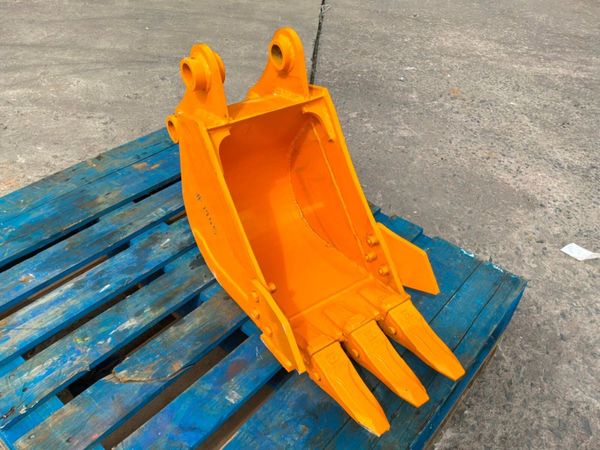 UNUSED 12" DIGGING BUCKET......40mm PINS....1945. 388424643