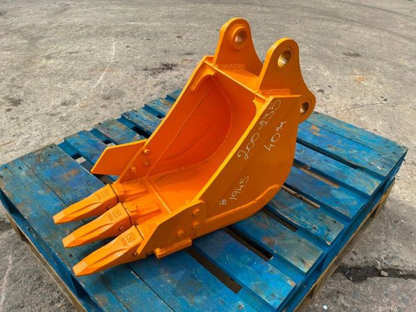 UNUSED 12" DIGGING BUCKET......40mm PINS....1945. 388424649