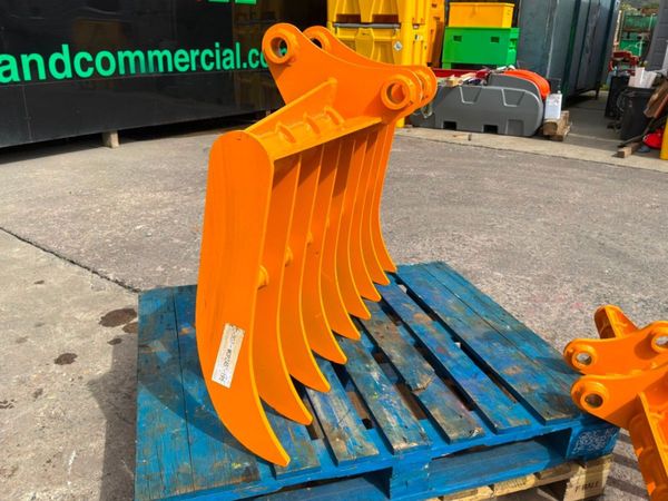UNUSED 45" LAWN / STONE RAKE....45mm......1945-3. 388424680