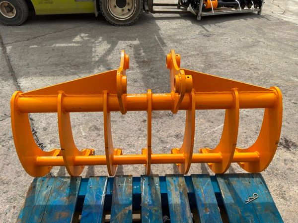 UNUSED 48" LAWN / STONE RAKE.....45mm....1945-2. 388424697
