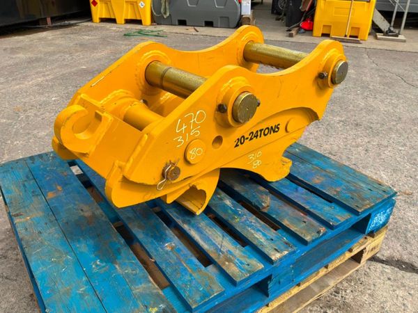 UNUSED HYDRAULIC Q/HITCH.....80mm PINS......2238. 388424750