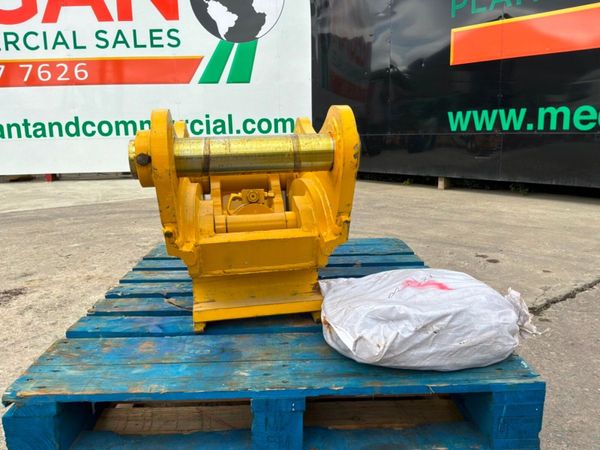 UNUSED HYDRAULIC Q/HITCH.....80mm PINS......2238. 388424754