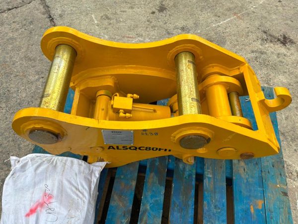 UNUSED HYDRAULIC Q/HITCH.....80mm PINS......2238. 388424761