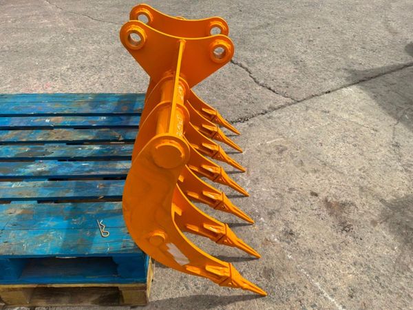 UNUSED 48" LAWN / STONE RAKE.....45mm....1945-2. 388424700
