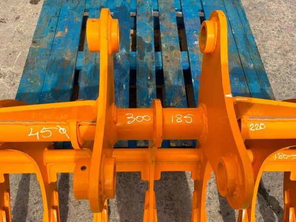 UNUSED 48" LAWN / STONE RAKE.....45mm....1945-2. 388424702
