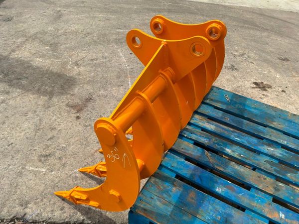 UNUSED 48" LAWN / STONE RAKE.....45mm....1945-2. 388424704