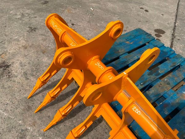 UNUSED 48" LAWN / STONE RAKE.....45mm....1945-2. 388424708